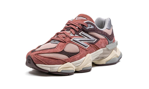 NEW BALANCE 9060 "Mineral Red/Truffle"