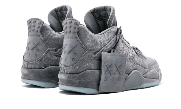 AIR JORDAN 4 RETRO KAWS
"KAWS"