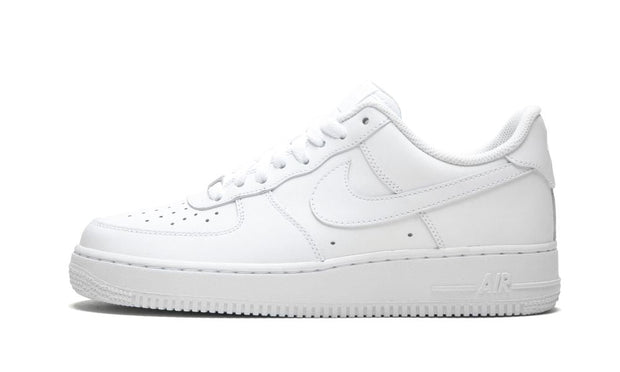 AIR FORCE 1 LOW 07
"Triple White"