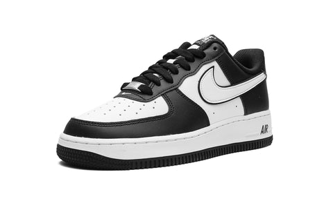 AIR FORCE 1 LOW
"Panda"