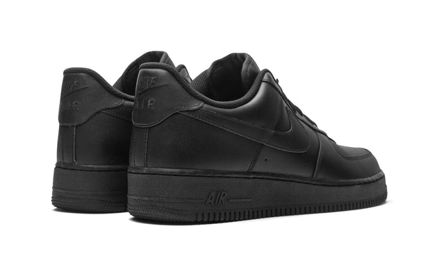 AIR FORCE 1 LOW
"Triple Black"